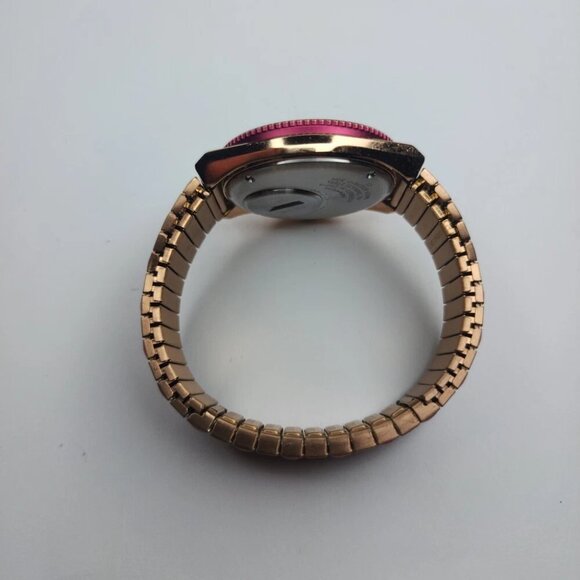 Timex Q Malibu 36mm Women’s Watch Gold & Pink Stainless Steel Day-Date Quartz - Picture 2 of 11